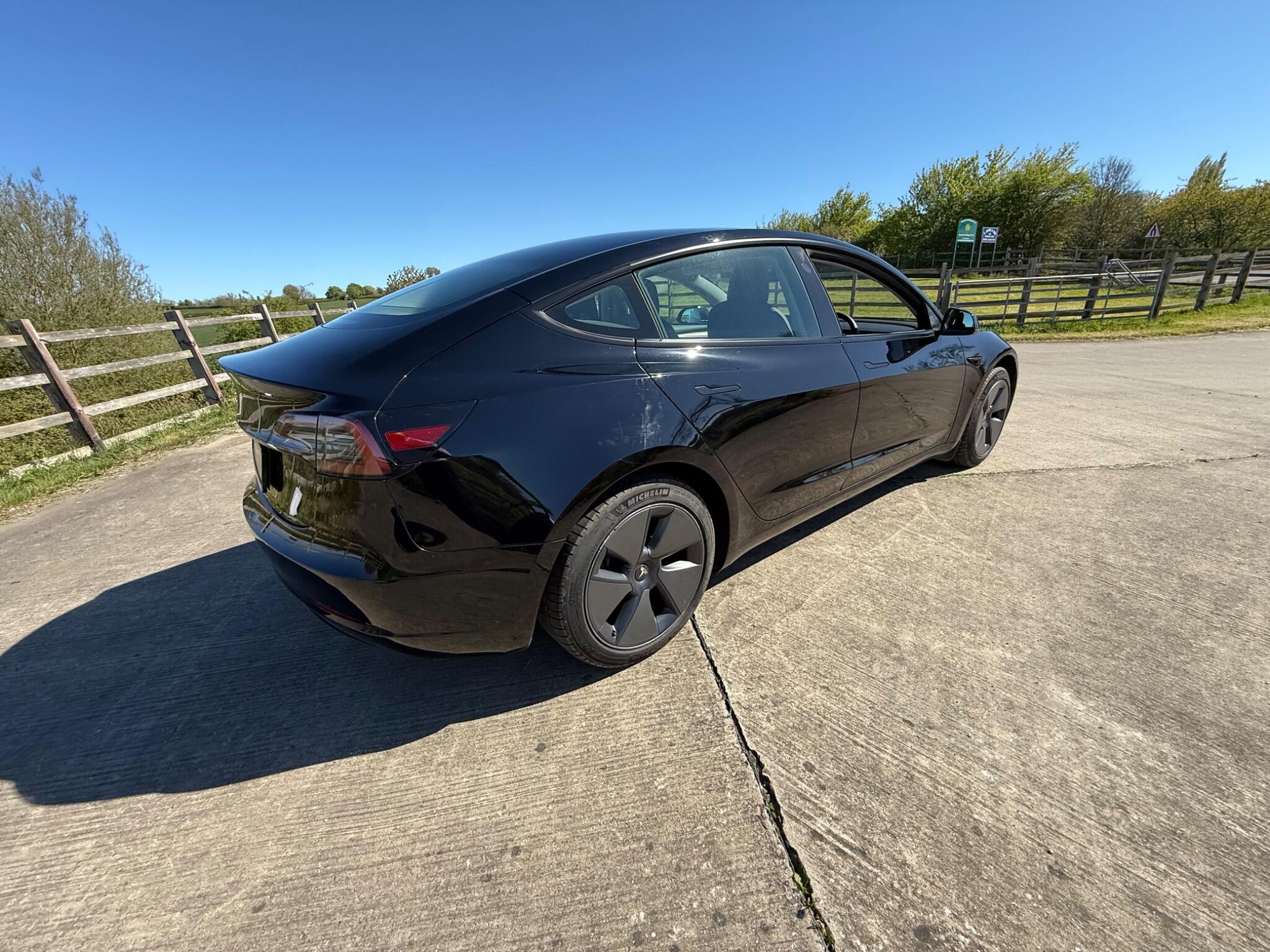 Tesla Model 3 Saloon 4dr Electric Auto RWD (241 bhp) — photo 86 of 114